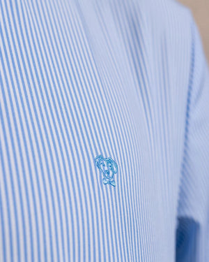 Camisa Performance rayas azul claro antiarrugas para hombre marca DANTE tallaje regular fit foto tela