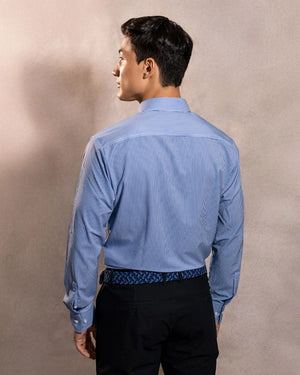 Camisa Performance rayas azul oscuro antiarrugas para hombre marca DANTE tallaje regular fit foto espalda