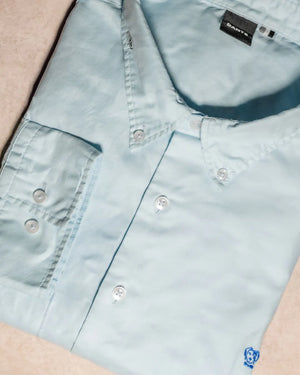 Camisa antimanchas Oxford Azul Sky Logo Combinado marca DANTE para hombre regular fit foto producto