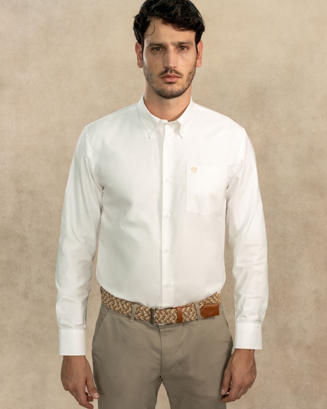 Camisa Antimanchas Oxford Blanca con Bolsillo Logo Contraste - Talla Regular