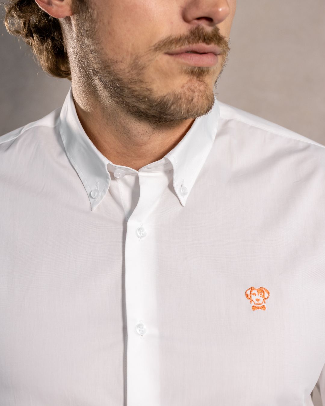 Camisa Antimanchas Popelina Blanco Logo Coral - Talla Regular