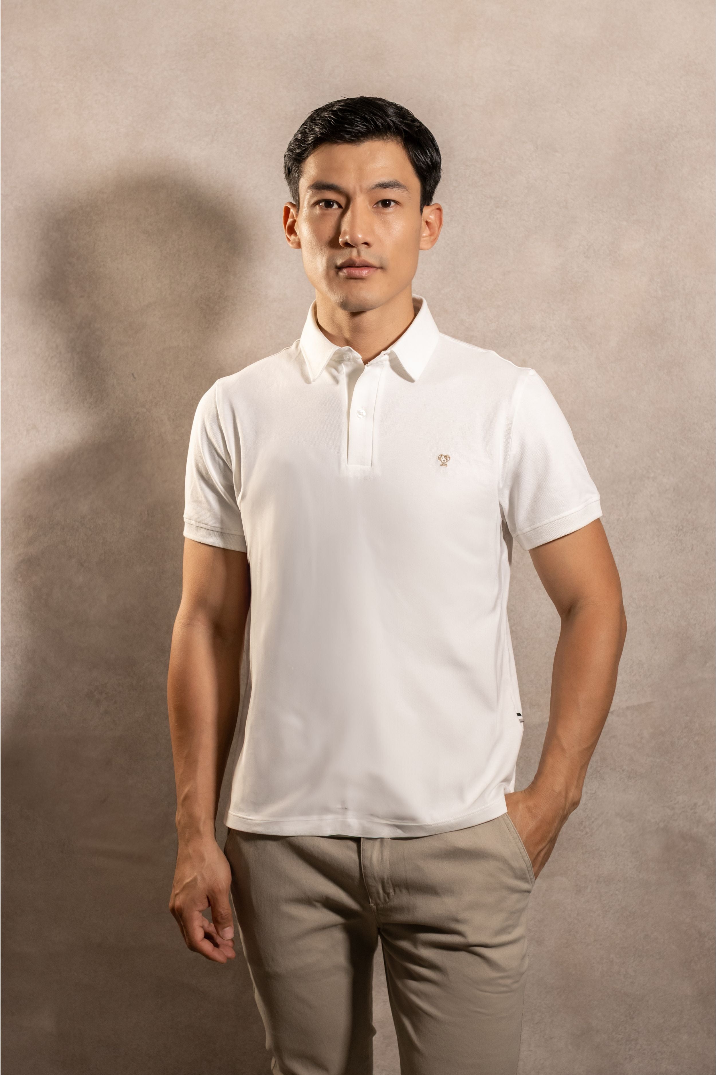 Polo Antimanchas Cuello Rígido Ivory