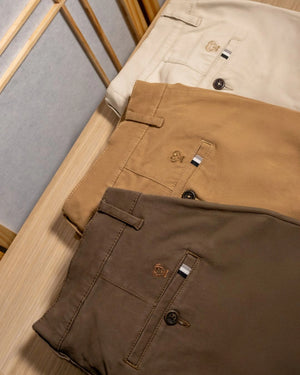 Pantalón Elástico Mocca para hombre marca DANTE tallaje regular fit foto producto