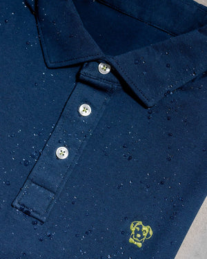 Polo Antimanchas Azul Navy para hombre marca DANTE tallaje regular fit foto logo antimanchas