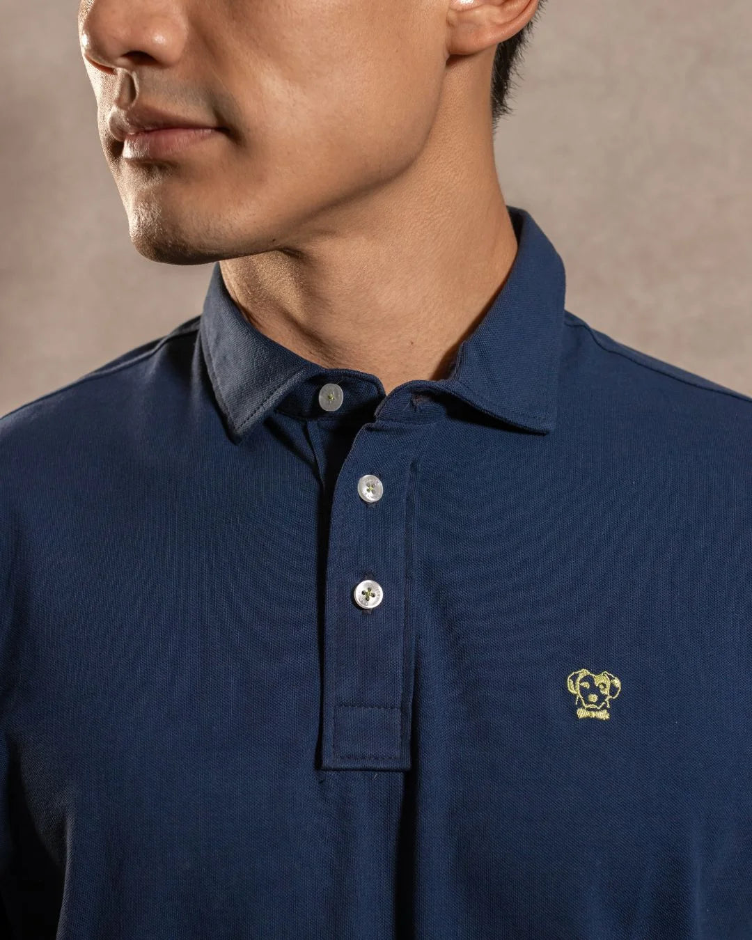 Polo Antimanchas Cuello Rígido Azul Navy
