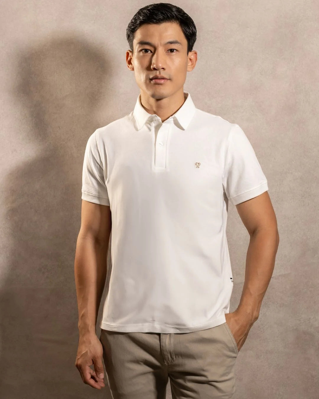 Polo Antimanchas Cuello Rígido Ivory