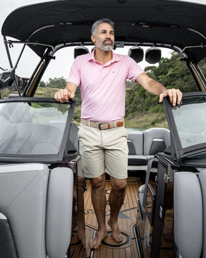 Polo Performance Antiarrugas Peach para hombre marca DANTE tallaje regular fit foto lifestyle1