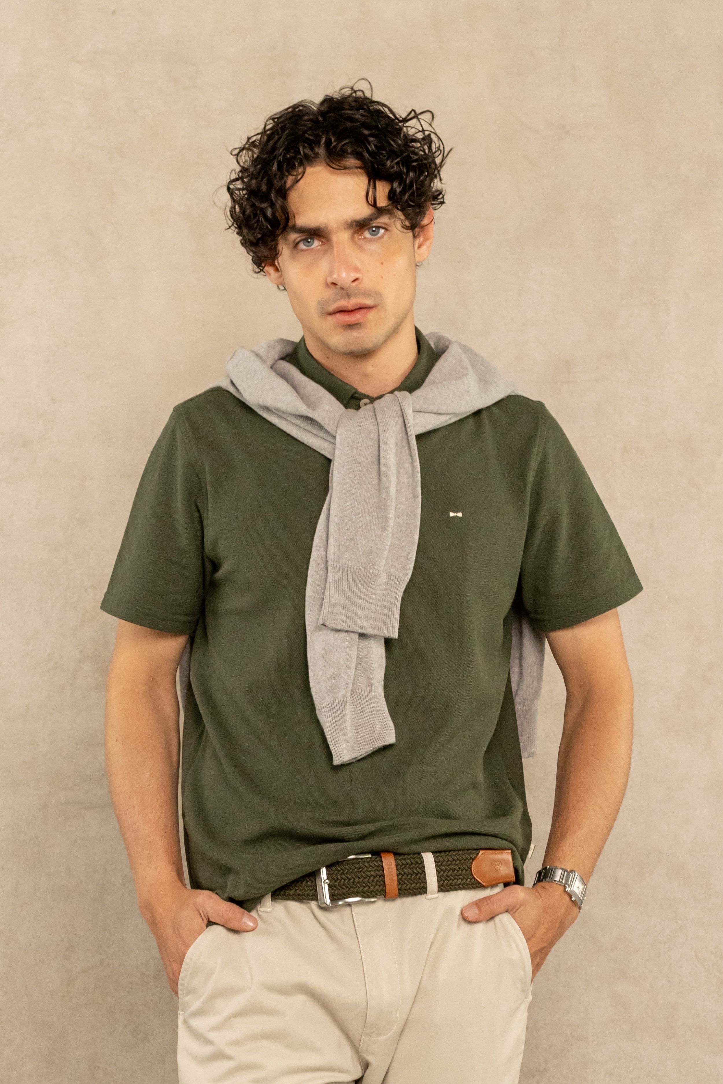 Polo Antimanchas Cuello Rígido Verde Militar