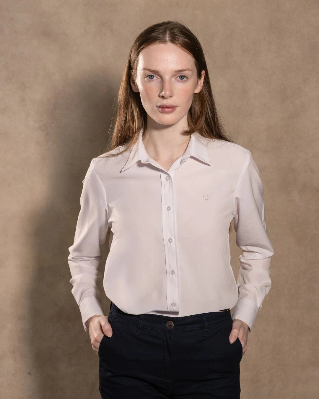Camisa Performance Antiarrugas De Mujer Blanca