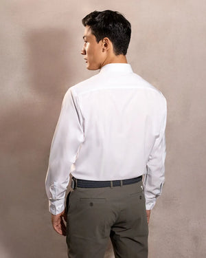 Camisa Performance blanca antiarrugas para hombre marca DANTE tallaje regular fit foto espaldas
