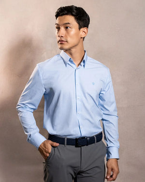 Camisa Performance cuadros azul claro antiarrugas para hombre marca DANTE tallaje regular fit foto modelo 2