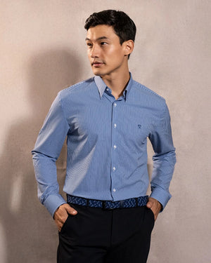 Camisa Performance rayas azul oscuro antiarrugas para hombre marca DANTE tallaje regular fit foto modelo1