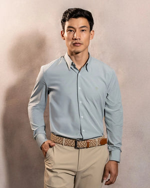 Camisa Performance verde sage antiarrugas para hombre marca DANTE tallaje regular fit foto modelo4