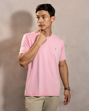 Camiseta Performance peach antiarrugas para hombre marca DANTE tallaje regular fit foto modelo