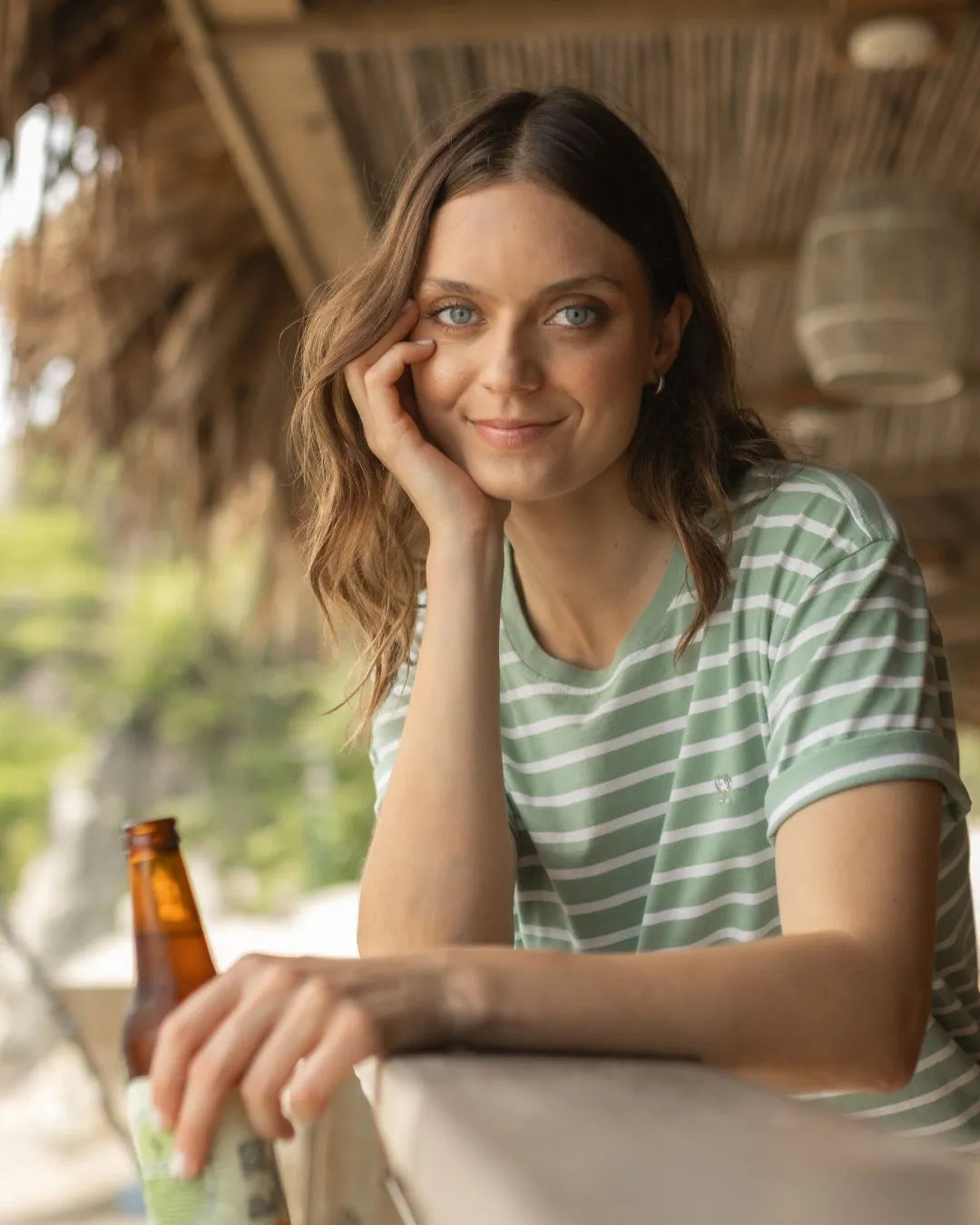 Camiseta Antimanchas De Mujer Rayas Verde Sage - Relaxed Fit