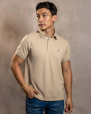 Polo Antimanchas Cuello Rígido Arena