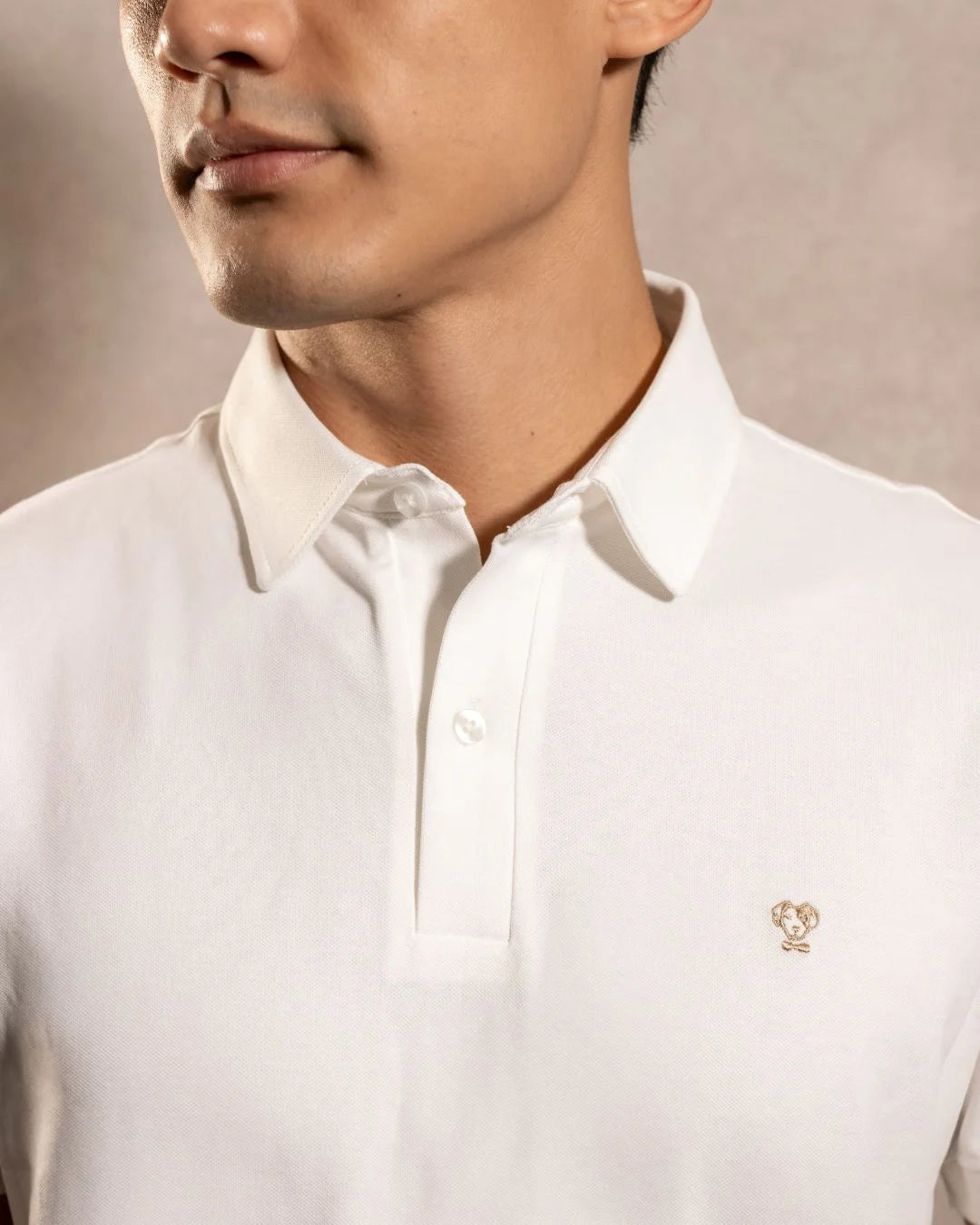 Polo Antimanchas Cuello Rígido Ivory